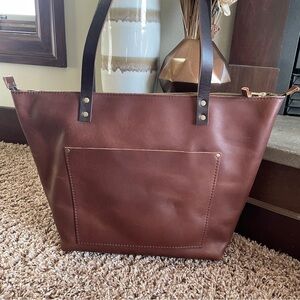 PLG Zipper Cognac Leather Tote NEW❤️‍🔥✨